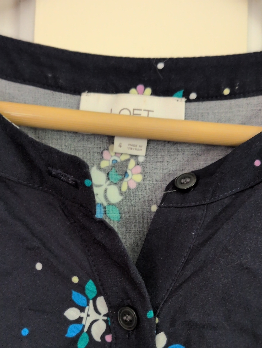 LOFT Floral Shirt Dress Size 4 Black Rayon Flutter Sleeve Tie Waist (A1) - Picture 3 of 6